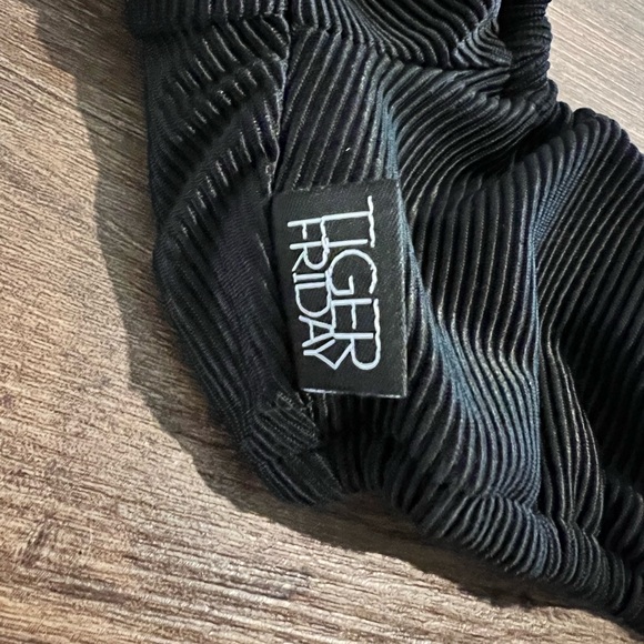 Tiger Friday Sugar and Spice top in black - Picture 3 of 3